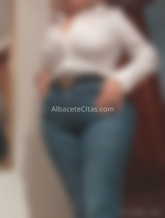 Pamela, curvas y cuerpo natural. 631813501. Citas en ALBACETE, ALBACETE. www.albacetecitas.com.