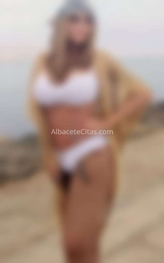 Nuria, cercana y elegante. 655019358. Citas en ALBACETE, ALBACETE. www.albacetecitas.com.