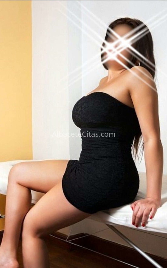 Alba, una mujer colombiana que destaca. 652090496. Citas en ALBACETE, ALBACETE. www.albacetecitas.com.