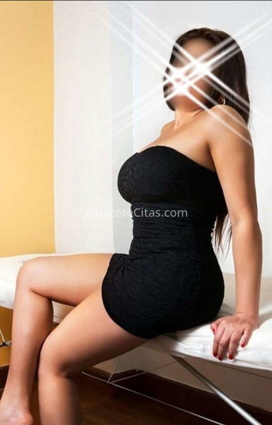 Alba, una mujer colombiana que destaca. 652090496. Citas en ALBACETE, ALBACETE. www.albacetecitas.com.