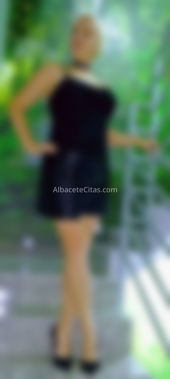 Sansa, mujer europea muy elegante. 699353592. Citas en ALBACETE, ALBACETE. www.albacetecitas.com.