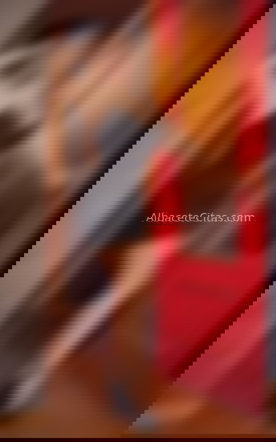 Ana, mujer latina. 613420899. Citas en ALBACETE, ALBACETE. www.albacetecitas.com.