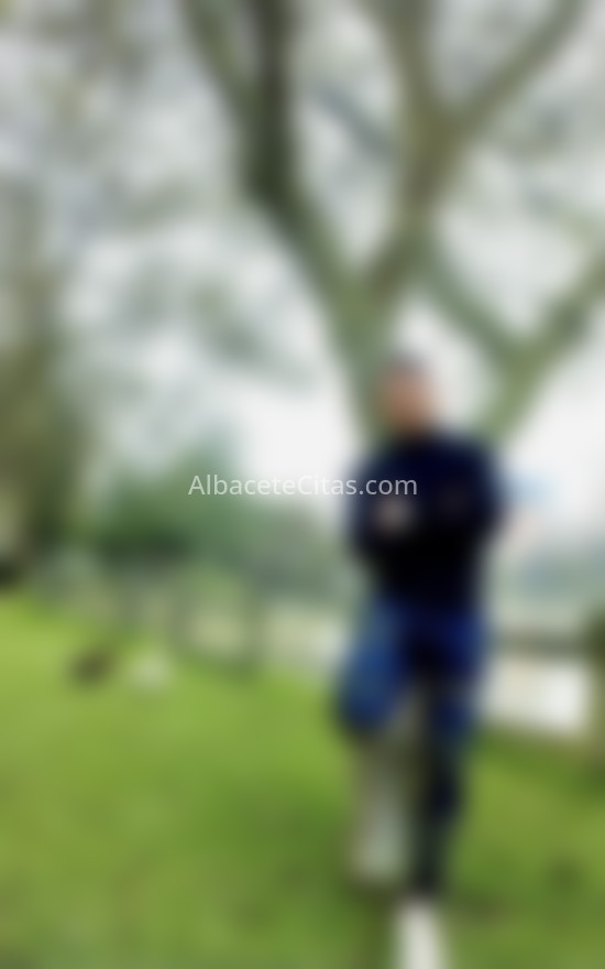 Angel, joven latino divertido . 604370768. Citas en ALBACETE, ALBACETE. www.albacetecitas.com.