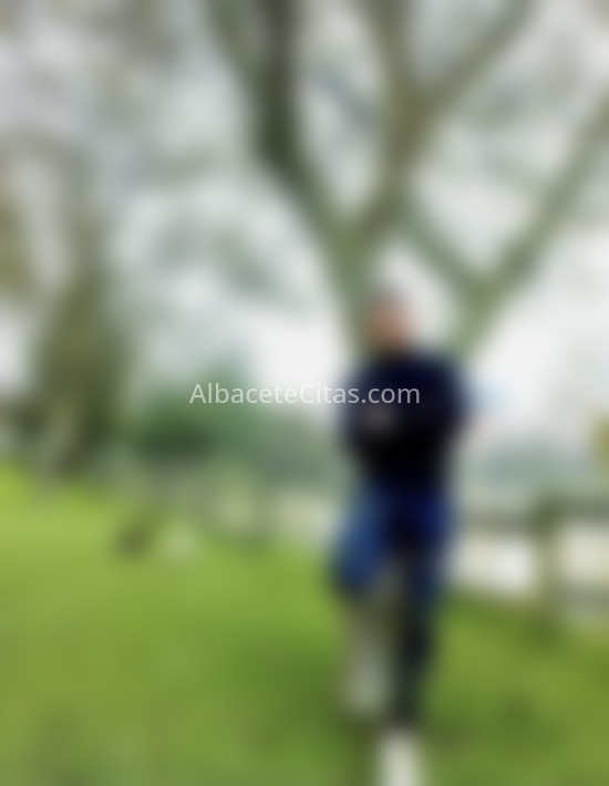 Angel, joven latino divertido . 604370768. Citas en ALBACETE, ALBACETE. www.albacetecitas.com.