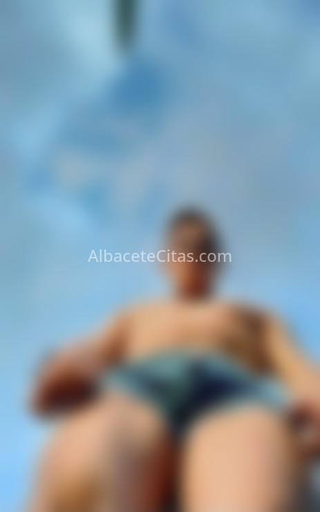 Angel, joven latino divertido . 604370768. Citas en ALBACETE, ALBACETE. www.albacetecitas.com.