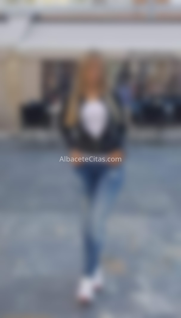Minerva, rubia argentina. 613218500. Citas en ALBACETE, ALBACETE. www.albacetecitas.com.