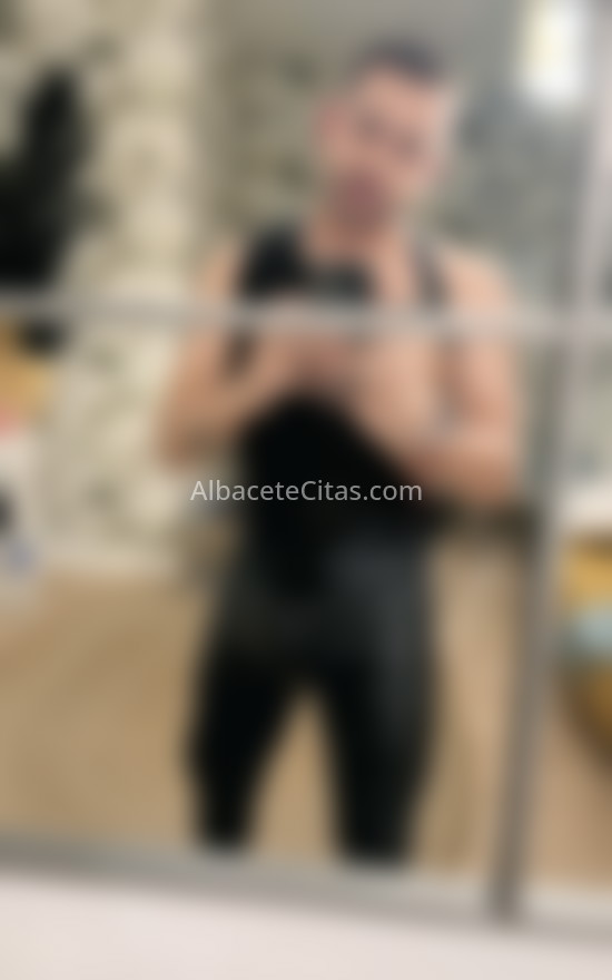 Santiago, latino. 612553224. Citas en ALBACETE, ALBACETE. www.albacetecitas.com.