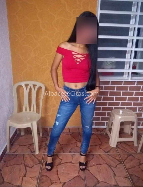 Lea, encantadora joven colombiana. 607822692. Citas en ALBACETE, ALBACETE. www.albacetecitas.com.