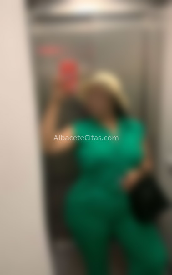Ana, chica con curvas. 620173371. Citas en ALBACETE, ALBACETE. www.albacetecitas.com.