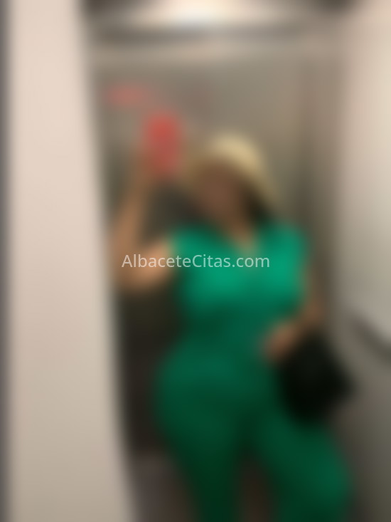 Ana, chica con curvas. 620173371. Citas en ALBACETE, ALBACETE. www.albacetecitas.com.