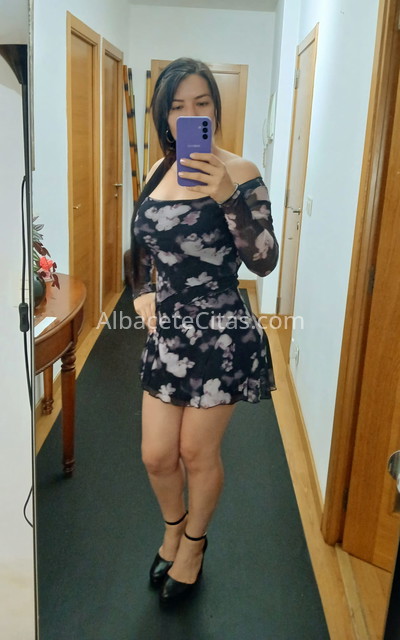 Susana, chica extrovertida y femenina. 635717752. Citas en ALBACETE, ALBACETE. www.albacetecitas.com.