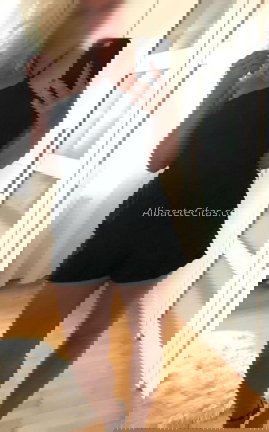 Tania, mujer latina divertida. 605758576. Citas en ALBACETE, ALBACETE. www.albacetecitas.com.