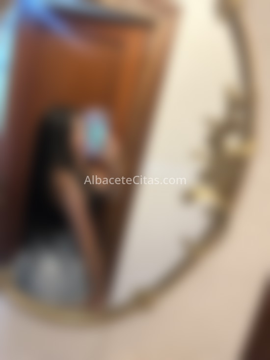 Michel, jovencita latina. 614761018. Citas en ALBACETE, ALBACETE. www.albacetecitas.com.