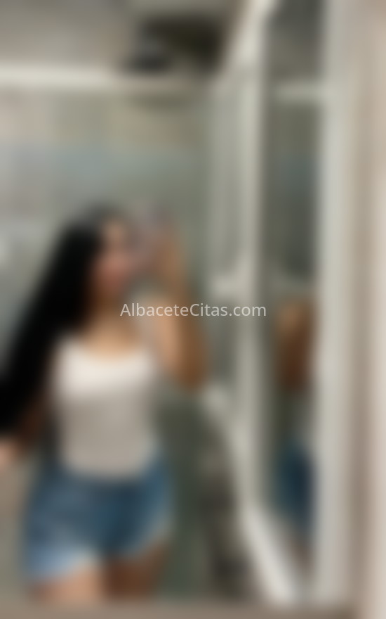 Daniela, modelo latina hermosa . 637157453. Citas en ALBACETE, ALBACETE. www.albacetecitas.com.