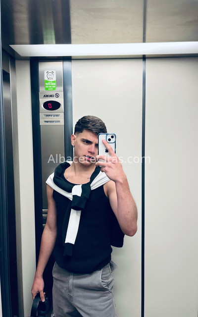 Sebas, latino simpático y divertido . 624931290. Citas en ALBACETE, ALBACETE. www.albacetecitas.com.