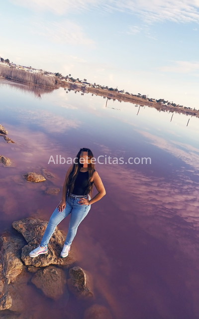 Shantal cercana y simpática. 613845667. Citas en ALBACETE, ALBACETE. www.albacetecitas.com.